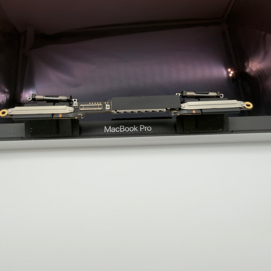 Origineel Display beeldscherm MacBook Pro M1 13” A2338 silver