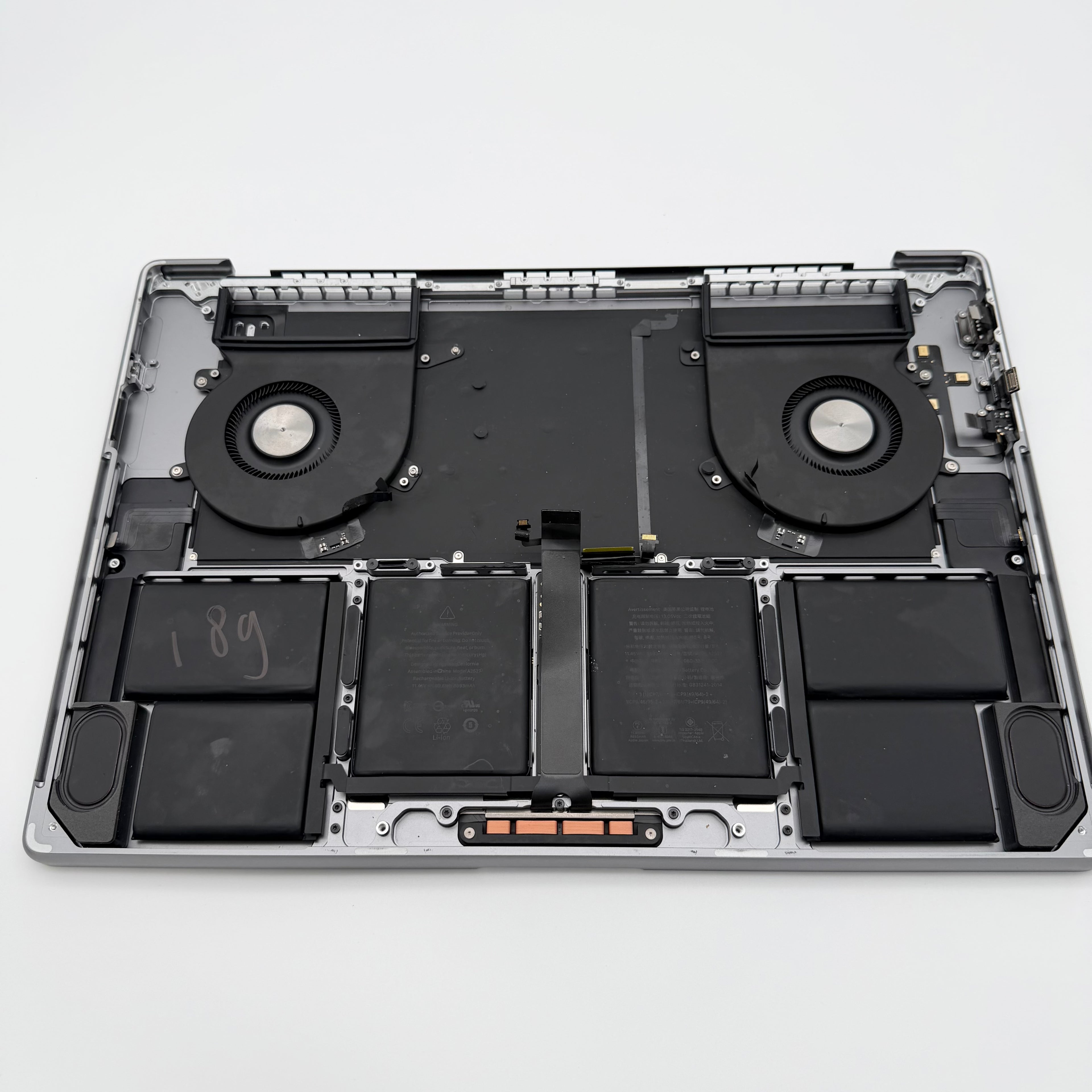 Volledige topcase toetsenbord Macbook pro 16” M1 A2485 Space grey (189 cycles)