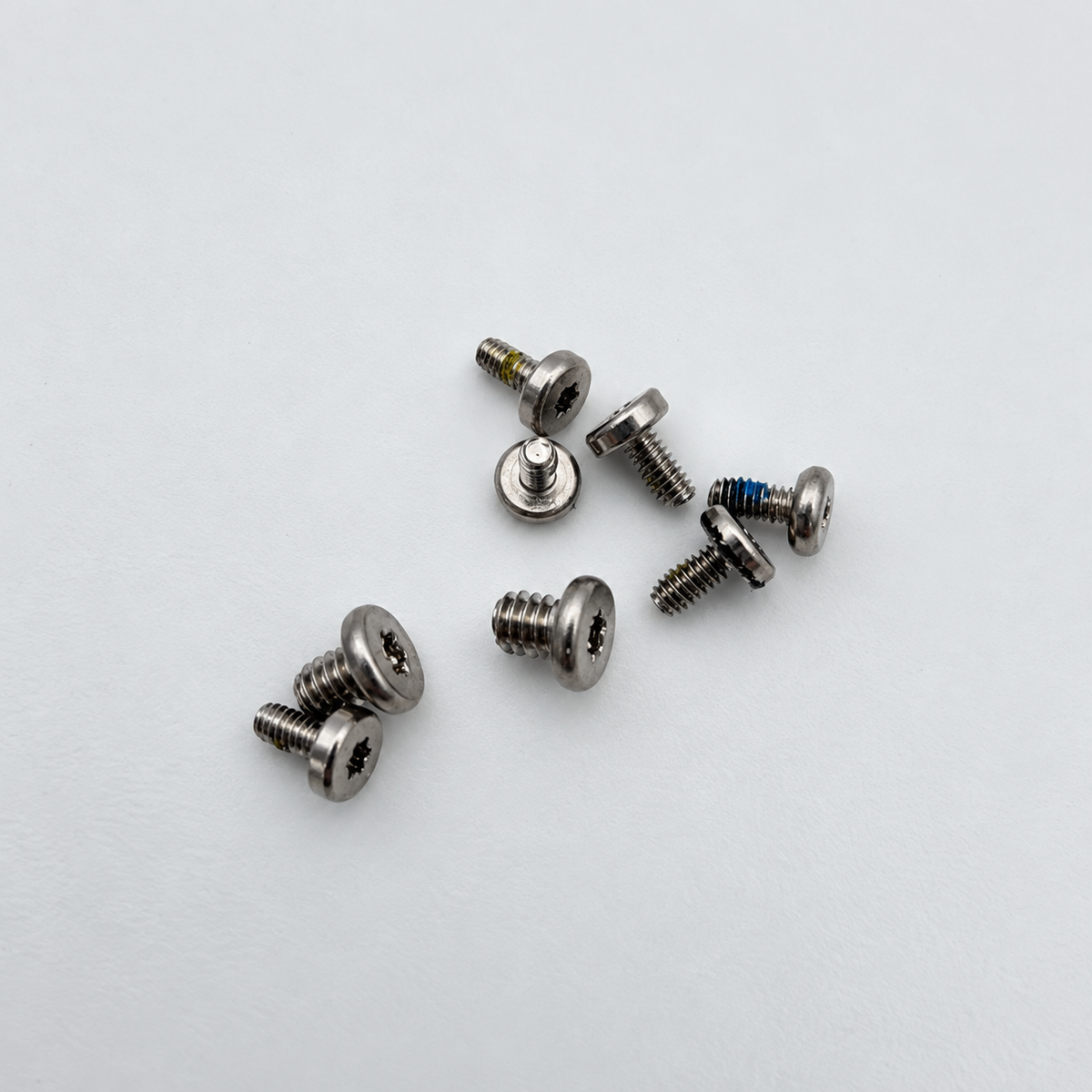 Screws for the fans MacBook Pro 14'' M1 Pro A2442