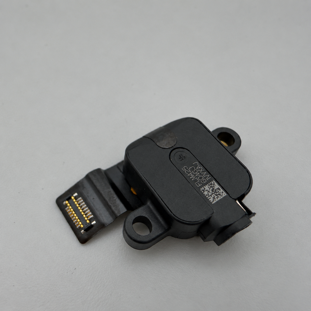 Headphone jack connector Macbook air m2 A2681